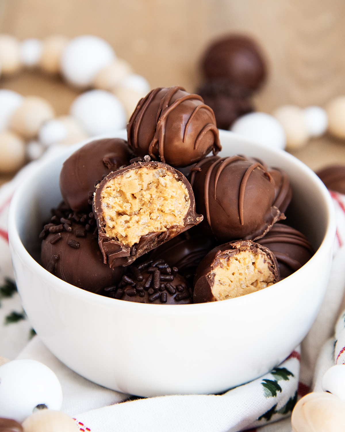 Peanut Butter Rice Crispy Balls - Best Christmas Desserts